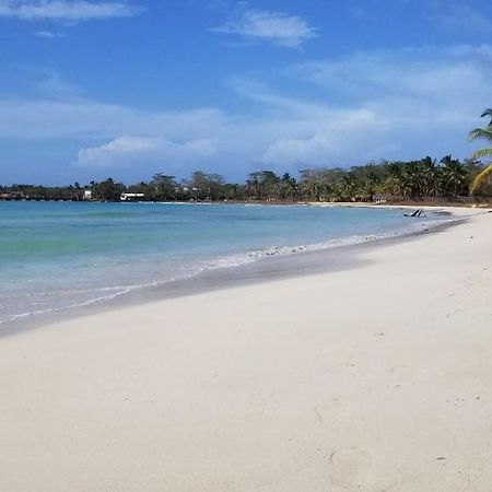 Pic-Nic Beach Corn Island Ξενοδοχείο Εξωτερικό φωτογραφία