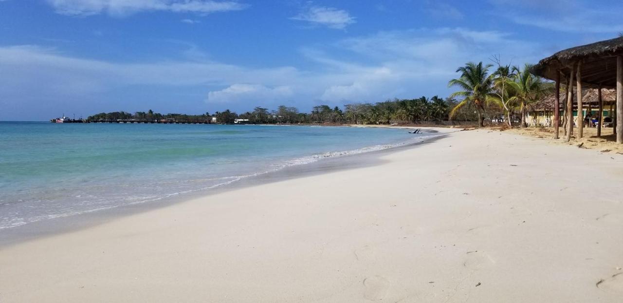 Pic-Nic Beach Corn Island Ξενοδοχείο Εξωτερικό φωτογραφία